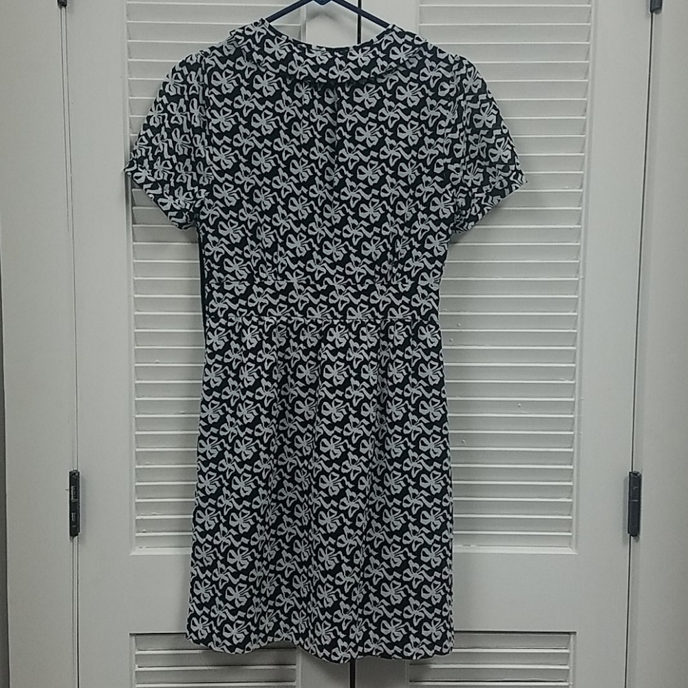 👗 - Picture 3 of 4